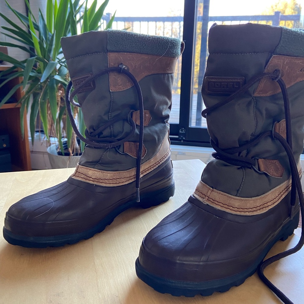 Sorel Winter Boots - Brown and Green